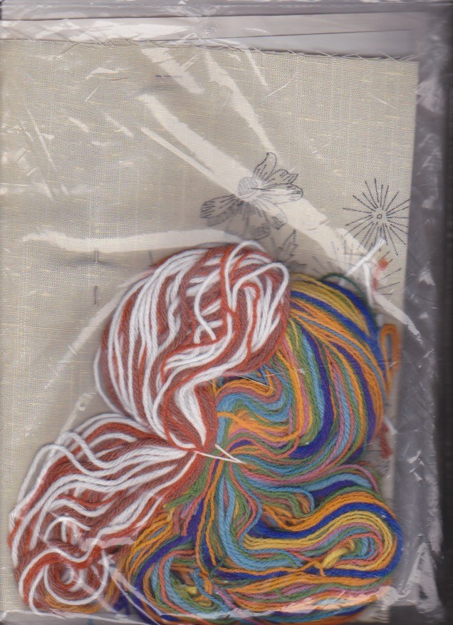 Kugel-Vogart Crewel Creative Stitchery Kit  BOUQUET IN VASE  537B  Sealed Orig.