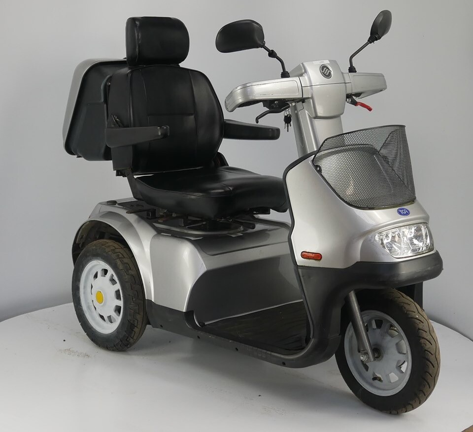 TGA Breeze S3 HD Large 8mph full suspension mobility scooter in East