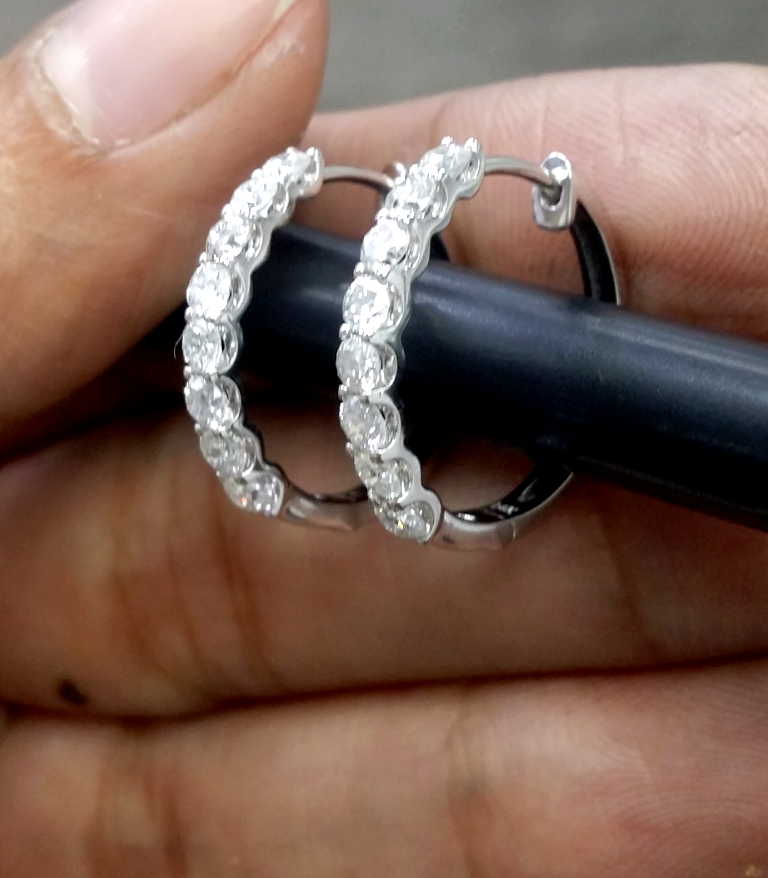 Pre-owned Handmade Steal Deal 1.00 Carat Natural Round Diamonds Hoops Huggies Earrings In 14k Gold In White