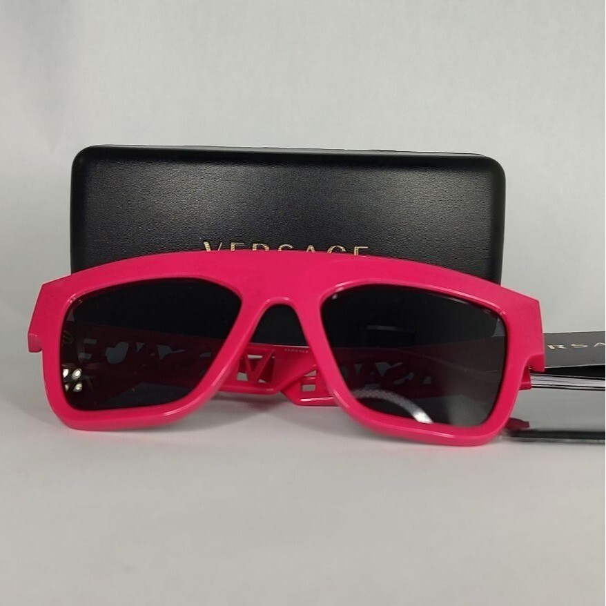 Pre-owned Versace Ve4430 536787 Fuschia Pink Rectangulat Logo Spell Out Unisex In Gray