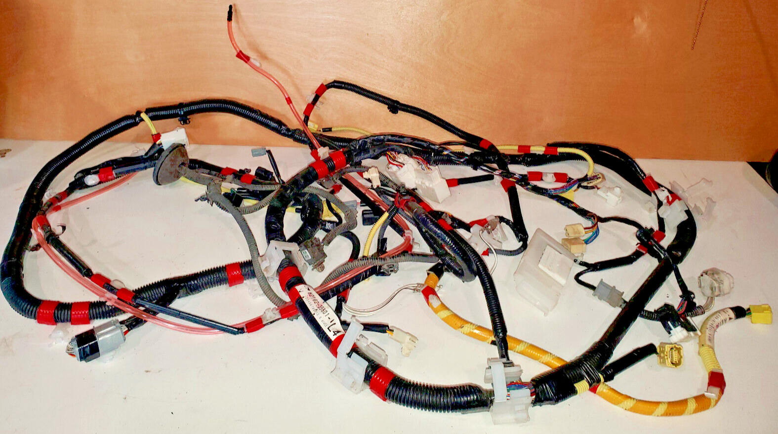 I 109962-0061 COMMON RAIL INJECTOR