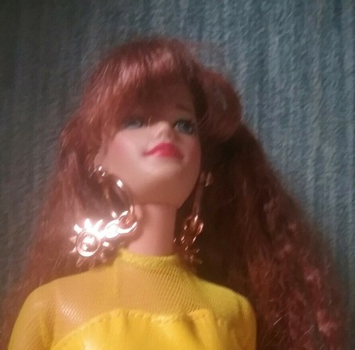 1992 MAGIC EARRING MIDGE IN ORIGINAL CLOTHES, SHOES AND JEWELRY