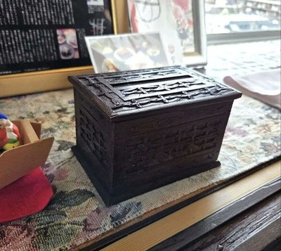 Bali Wood Carved Cigarette Dispenser Showa Retro