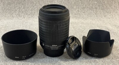 NIKON DX AF-S Nikkor 55-200mm 1:4-5.6G ED VR SWM IF 1.1M/3.61ft Lens+Hoods/Caps