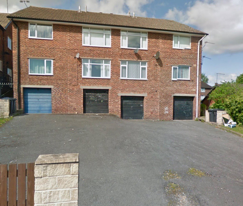 Large single Garage to Rent, Ecclesfield, Sheffield in Sheffield