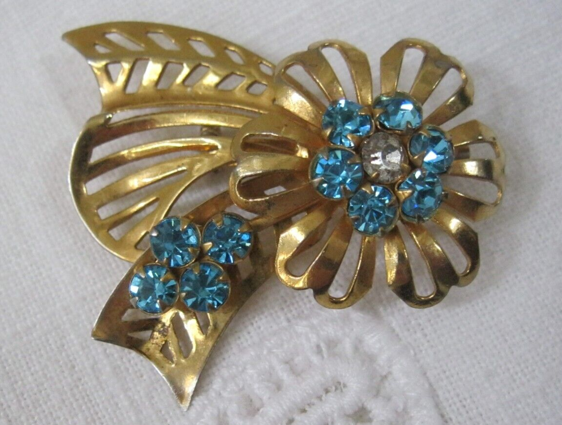 【Llife】BOTTON BROOCH Belagio Rhinestone Metal Brooch, Cascade Design, Silver , 1