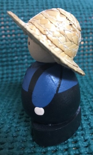 Handmade Hand Painted Wood Amish Man & Woman Couple 2 3/4” High