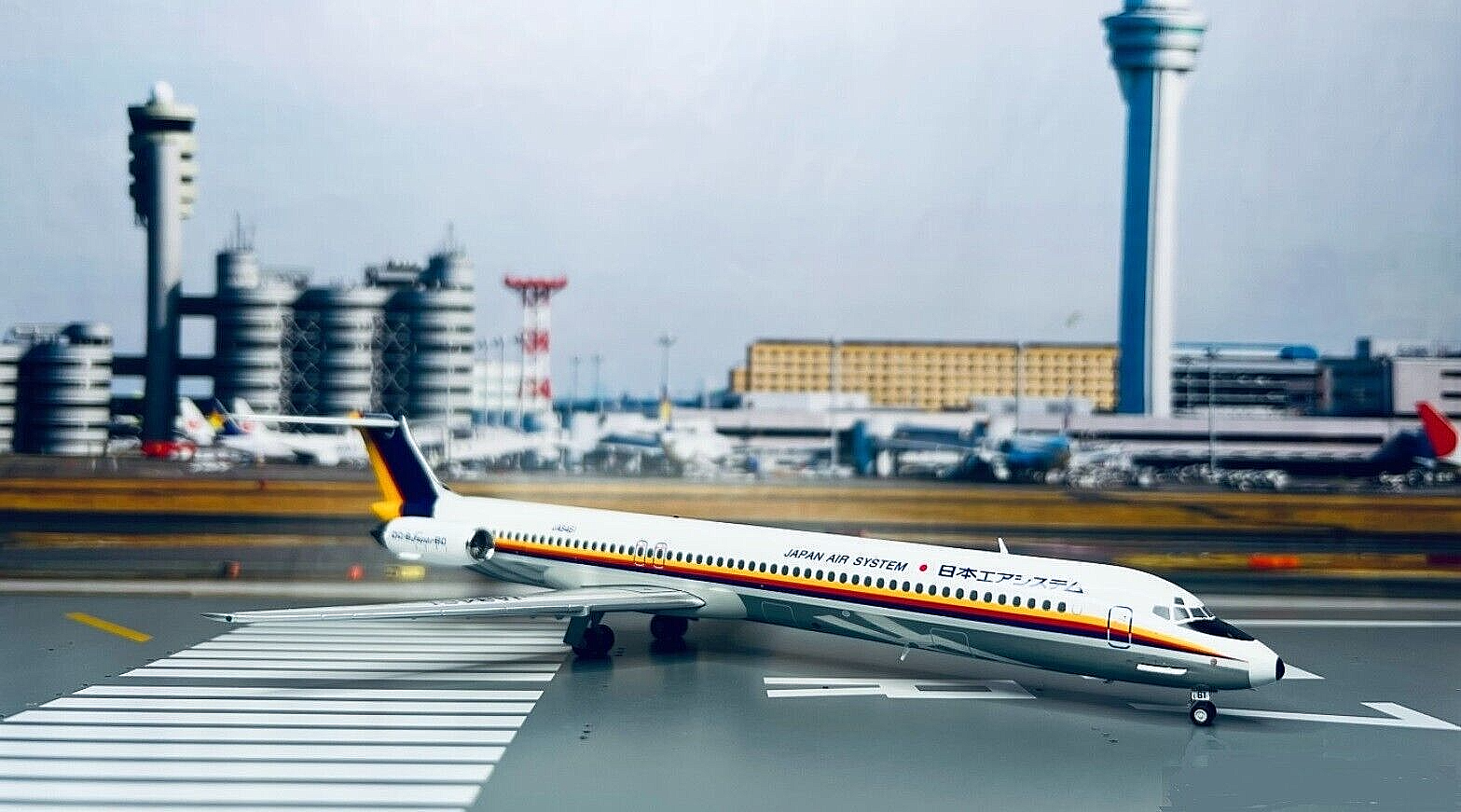 1:200 JC Wings JAS McDonnell Douglas MD-81 JA8461 Rare 1:200 JC Wings JAS McDonnell Douglas MD-81 JA8461 Rare