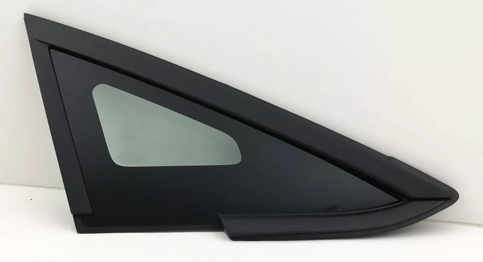 Passenger/Right Front Vent Window Glass W/Black Mold. For 2011-2019 Ford Fiesta