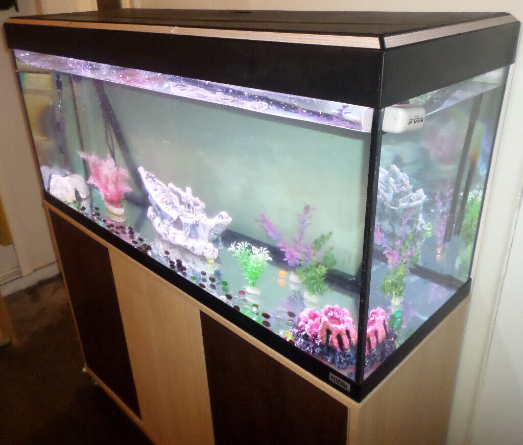  4FT  220 LITRE FLUVAL FISH TANK CABINET  in St Helens 