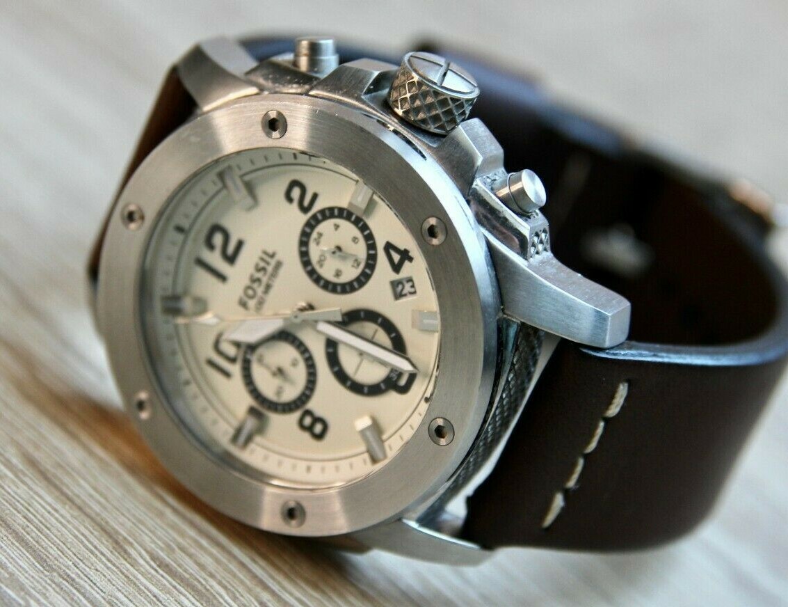 Herrenarmbanduhr Fossil Modell Machine FS4929