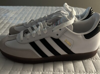 Adidas sambas Youth Size 6. New In Box. Currently Sold Out Most Places