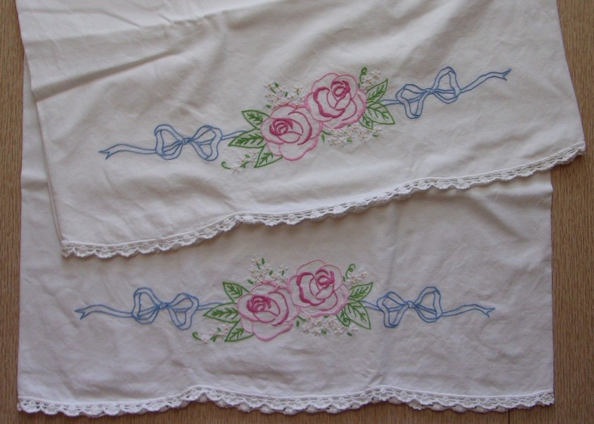 VINTAGE PILLOW CASE SET ~ ROSES FLORAL BOWS EMBROIDERED W/ CROCHET LACE  ~ PCS 1