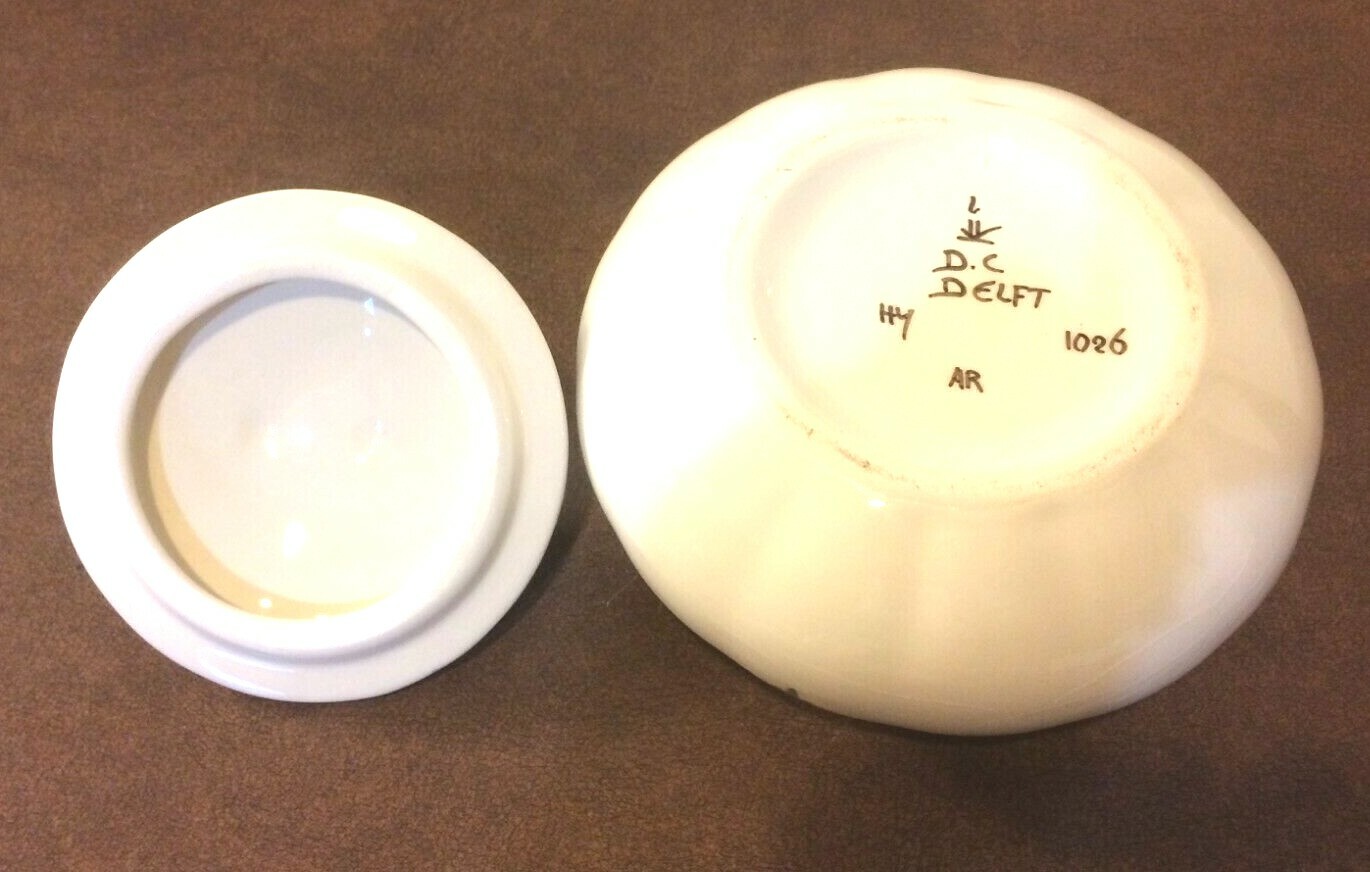 Dutch Delft Polychrome Trinket Dresser Dish Sugar Bowl With Cover Signed #1026