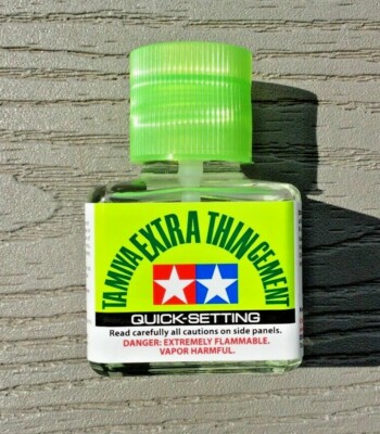 TAMIYA 40 ML. BOTTLE OF EXTRA THIN CEMENT QUICK SETTING W/ FINE BRUSH 87182 F/S