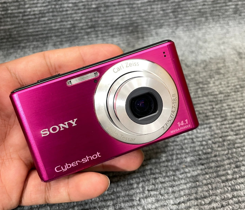 【値下げ】SONY Cyber-Shot DSC-W530 ピンクデジタルカメラ Sony Cyber Shot DSC-W530 4.0x Optical Zoom Compact Digital