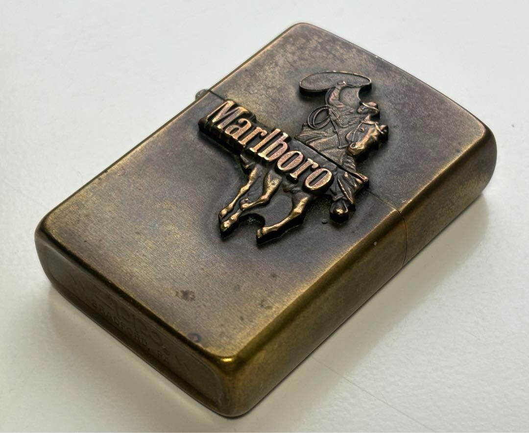 ZIPPO Marlboro 女性ライター Made in USA ZIPPO Marlboro 女性