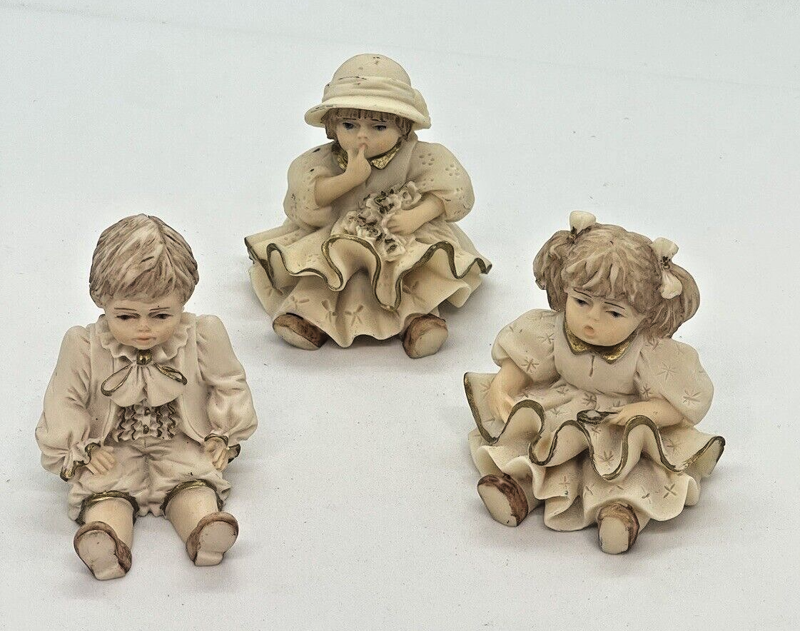 イタリア　ヴィヴィアン C 限定版ヴィンテージ磁器ピエロ像 3体セット Victorian Vivian C. By Valentino Lot Of 3 Hand Carved Made