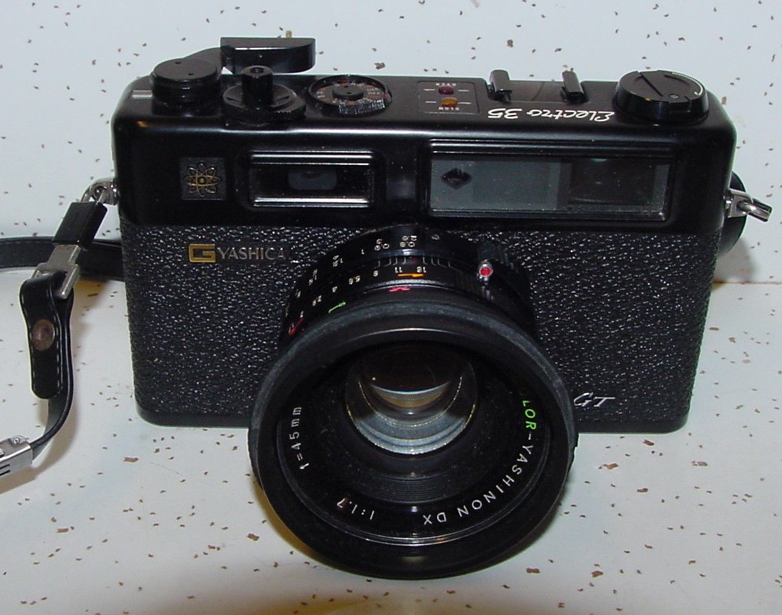 YASHICA ELECTRO 35 FILM CAMERA PARTS REPAIR COLOR YASHINON DX 1:1.7 F=45mm LENS