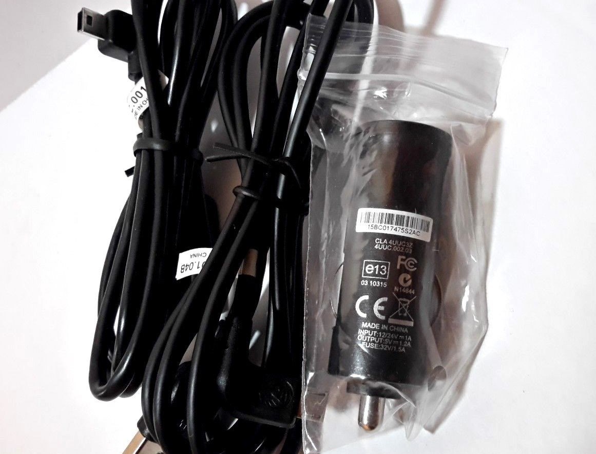 TomTom  Universal  USB Car Charger Adapter 1.5 Amp