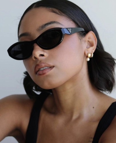 Pre-owned Prada Pr 26zs 16k08z Black Dark Grey Women Sunglasses Authentic In Gray