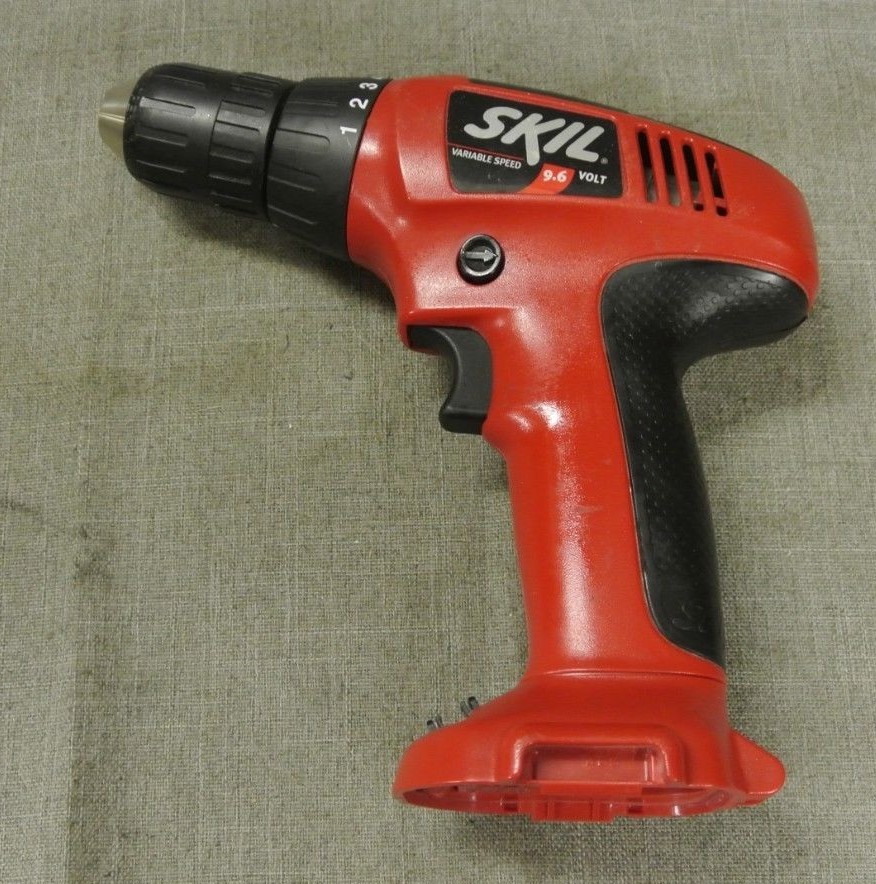 SKIL 2368 9.6V CORDLESS 2-SPEED DRILL/DRIVER IN CASE ~AS-IS~ (193036-1 GN)