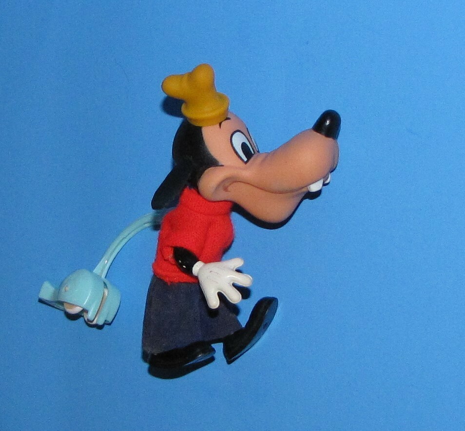 Mattel Liddle Kiddles era Disney GOOFY Skediddler Skediddle Doll walking