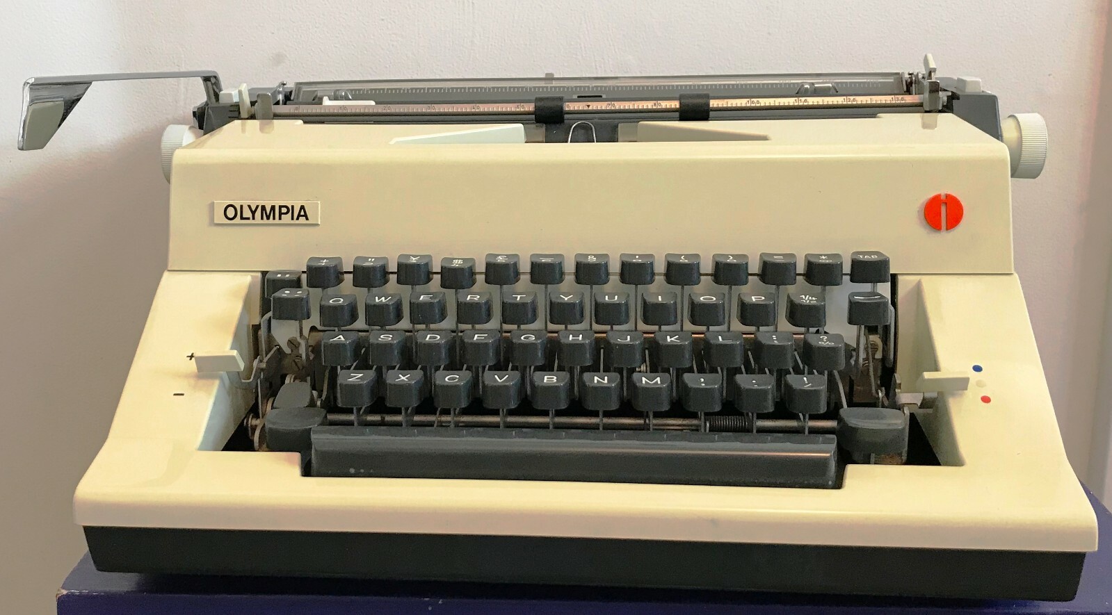 タイプライター オリンピア OLYMPIA オリンピア DeLuxe 60's タイプライター ヴィンテージ