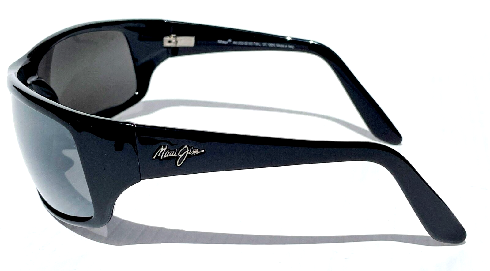 Pre-owned Maui Jim Peahi Gloss Black Polarized Grey Glass Lens Sunglass 202-02 In Gray