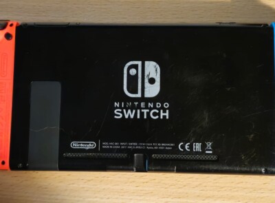 Nintendo Switch 2017年モデル HAC-001 Amazon.com: Nintendo Switch with Gray Joy‑Con - HAC-001(-01