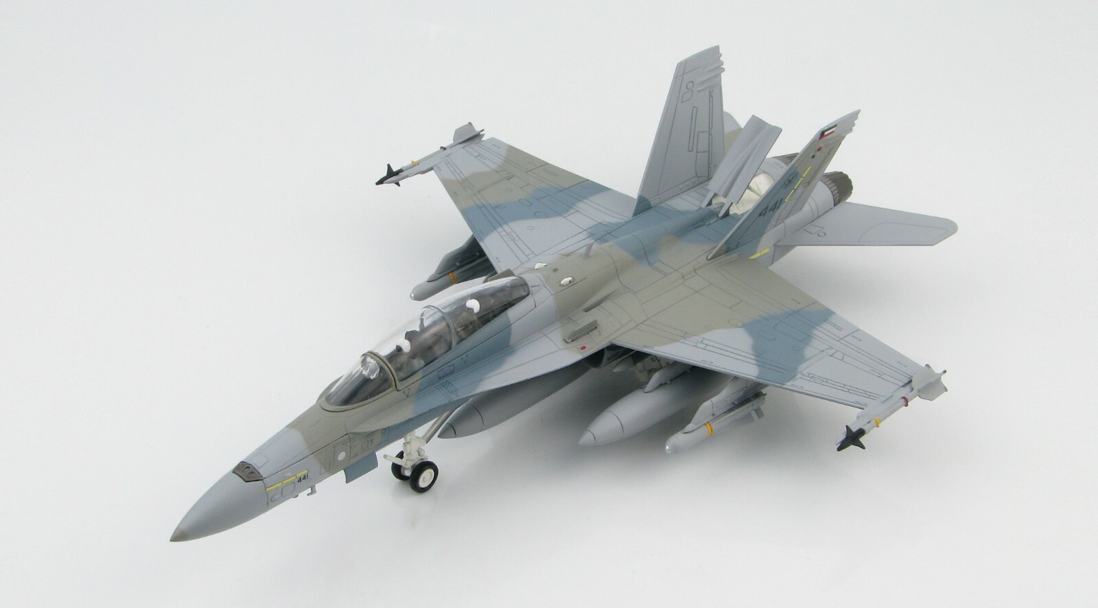 Hobby Master 1/72 F/A-18D Hornet Kuwait Air Force 9 Sqn