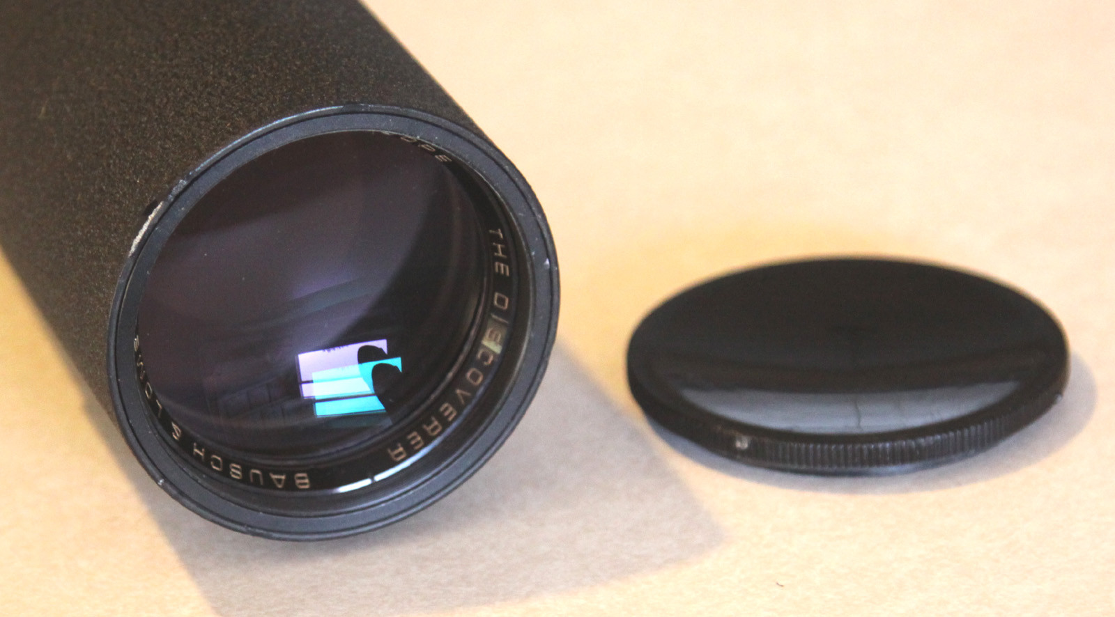 Bausch & Lomb The Discoverer 60mm 15x-60x Zoom Telescope