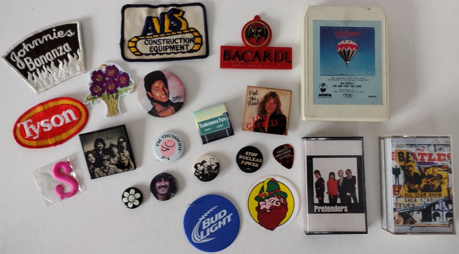 ビートルズ pin 21 Vtg Music Button Pin Patch Beatles Pretenders Air Supply