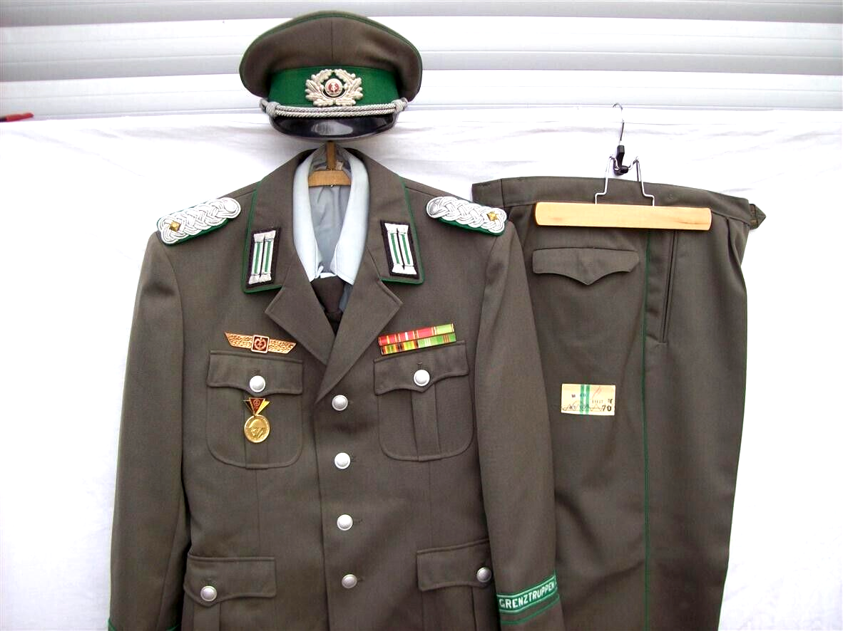 Stasi,NVA,Grenze, Dienstuniform+Mütze Major Grenztruppen der Stasi,NVA,Grenze, Dienstuniform+Mütze Major Grenztruppen der