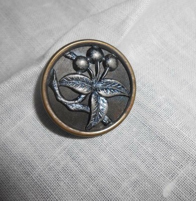 #51 Vintage Lot 5 Buttons W/Flowers Glass & Metal 1 Marked Brevete Paris on Back
