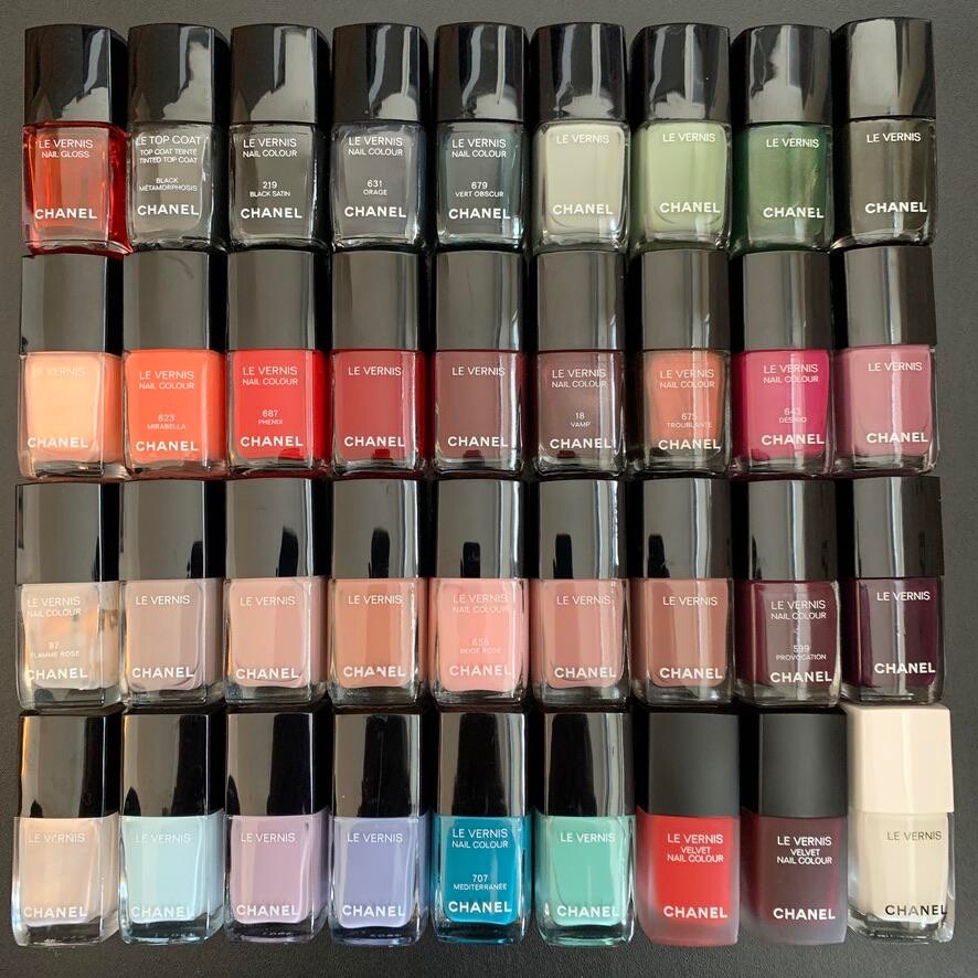 CHANEL LE VERNIS
シャネル　ヴェルニ　ネイルカラー 189 CHANEL Le Vernis LongWear Nail Colour Nail Polish 590 Verde