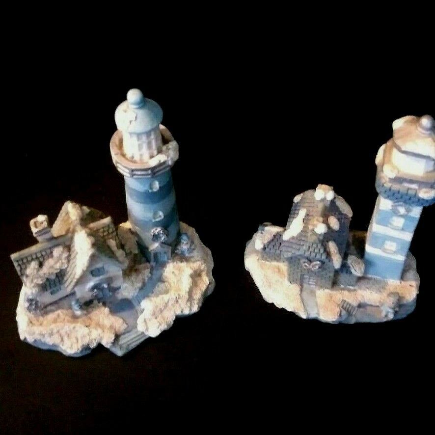 Vintage Pair of Lighthouses Blue and white, Christmas,  Lighthouse Figurines