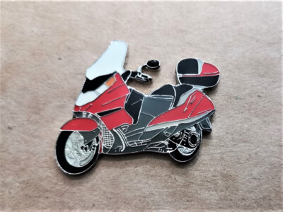 AS APRILIA ATLANTIC 500 LAPEL PIN BADGE CAP BADGE (1026)