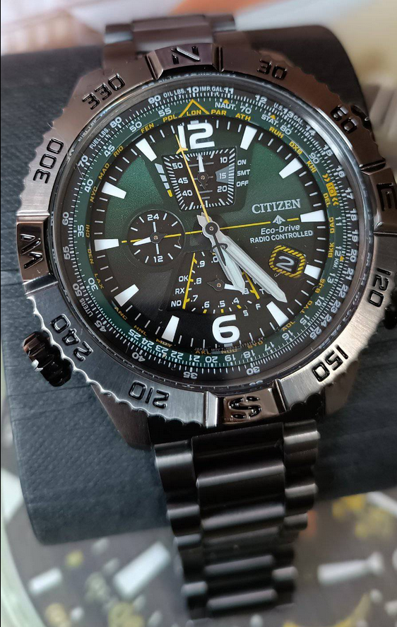 Pre-owned Citizen At8227-56x Promaster Navihawk A-t Green Dial Eco-drive Men's Watch