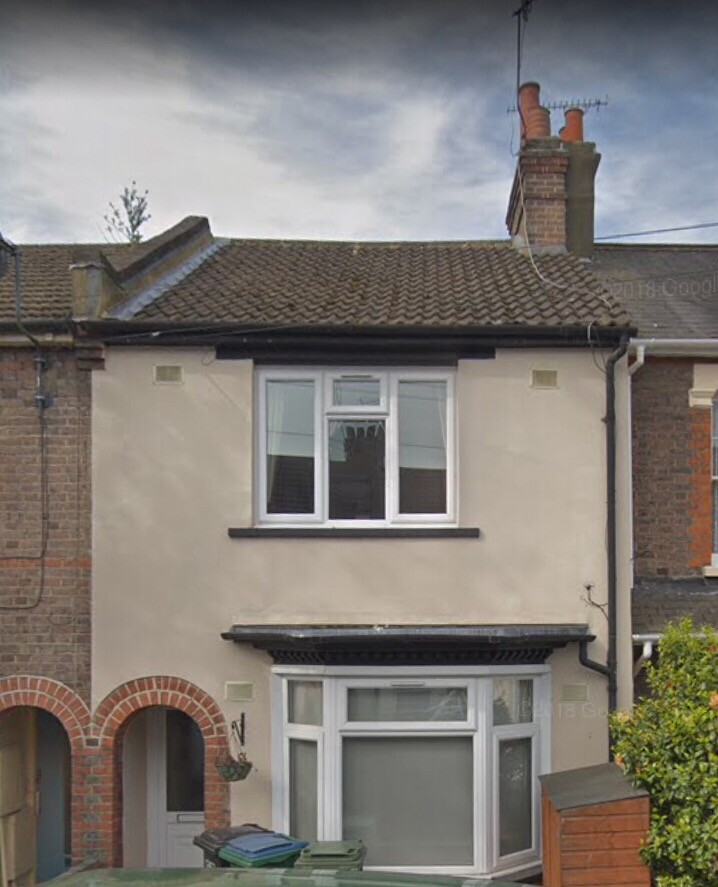 3 Bedroom House To Rent on Harwoods Road, Watford WD18. Available 18