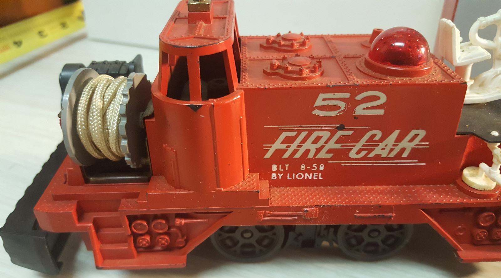 LIONEL NO. 52 FIRE FIGHTING MOTORIZED CAR &  VINTAGE LIONEL TRAIN No 50 GANG CAR