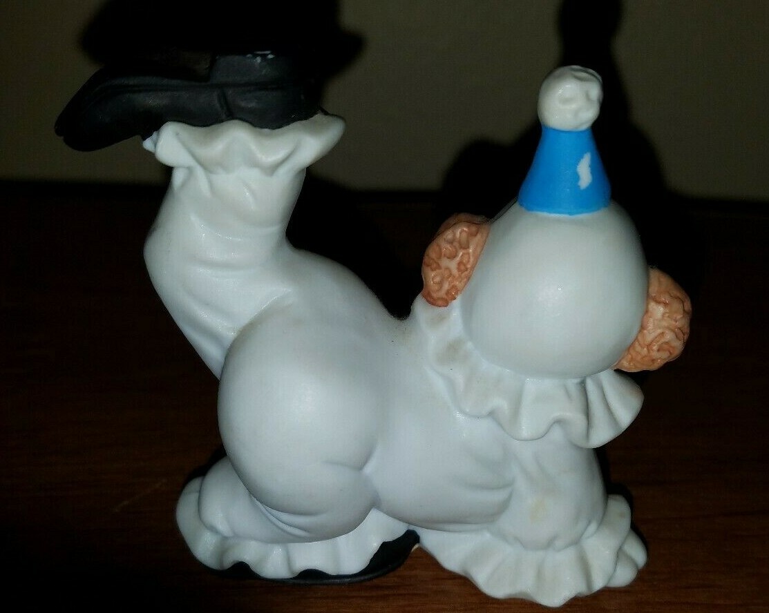 Porcelain Clown Figurine Holding Red Heart, Made in Sri Lanka, 2 1/2
