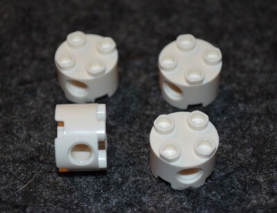(4) 2x2 White Technic Round Brick w/ Hole Bricks ~ Lego ~ NEW ~