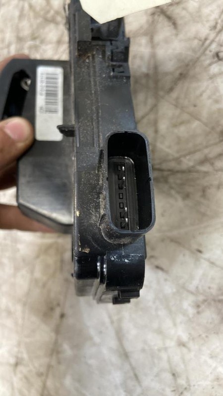 Fermeture Centralisee Arriere Gauche Hyundai Ix 35 Phase 1 814102y010