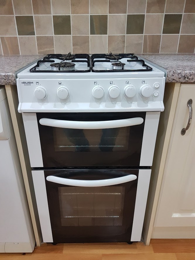 50cm Freestanding Bush AG56DW Gas Cooker White in Treorchy, Rhondda Cynon Taf Gumtree