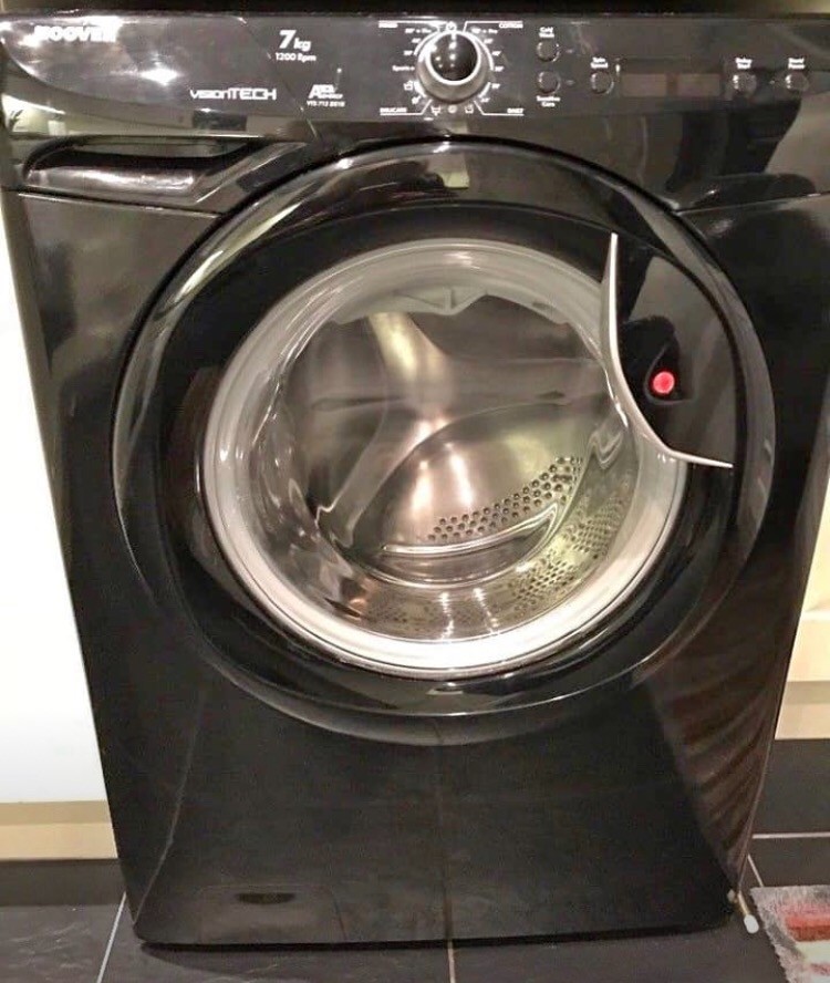 7kg BLACK washing machine excellent condition. in StokeonTrent