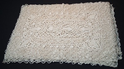 Antique Italian Figural Placemats Set Of 17 Point De Venise Lace Needlelace