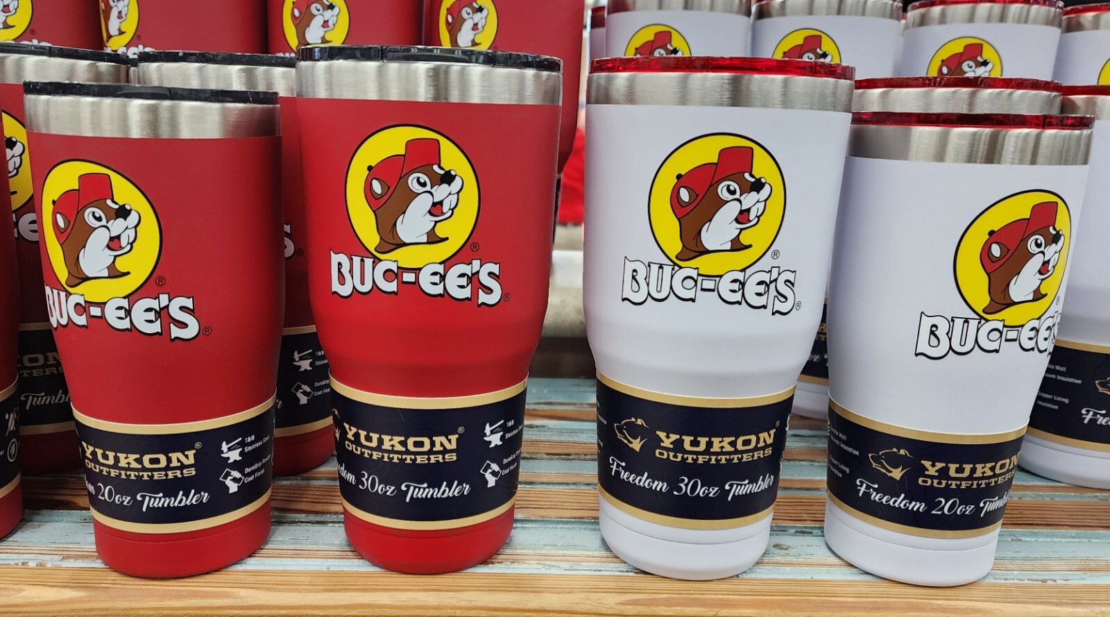 Buc-ee's ステンレスマグカップ ペアセット Authentic Buc-ee's Red Logo Tumbler | Available Here — Texas