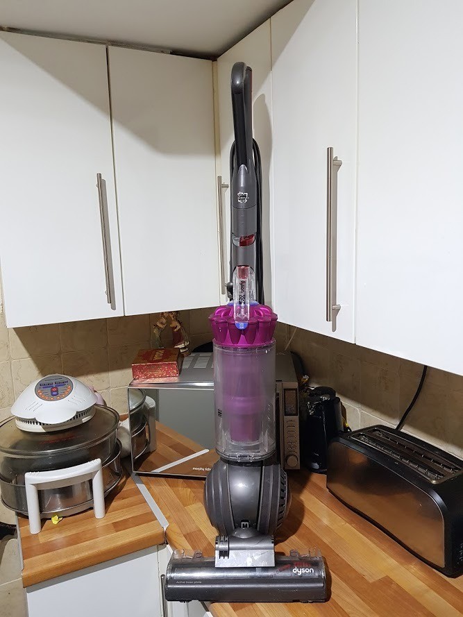 DYSON DC41 ANIMAL LIGHTWEIGHT ROLLER BALL VACUUM CLEANER HOOVER in Forest Hill, London Gumtree