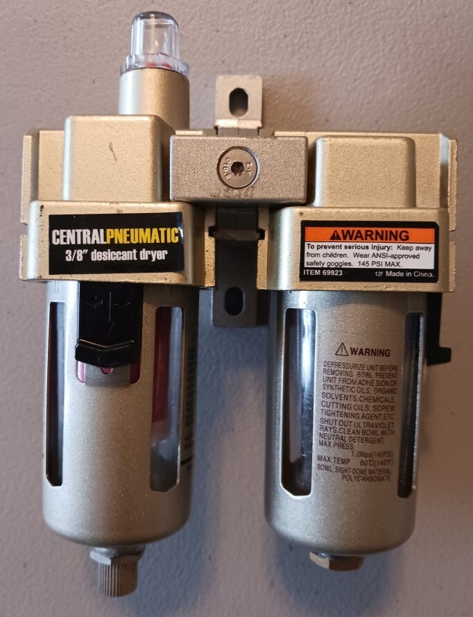 3/8 In. Desiccant Dryer with Oil Removal Filter 3/8 In. Desiccant Dryer with Oil Removal Filter